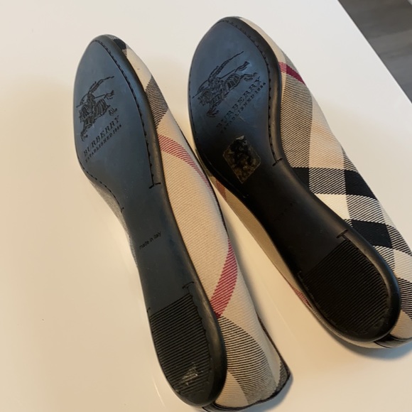 Burberry flats - Picture 3 of 4